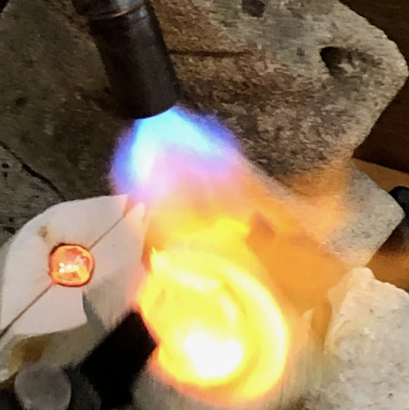 Rose — Silversmithing & jewelry workshops (1/3)