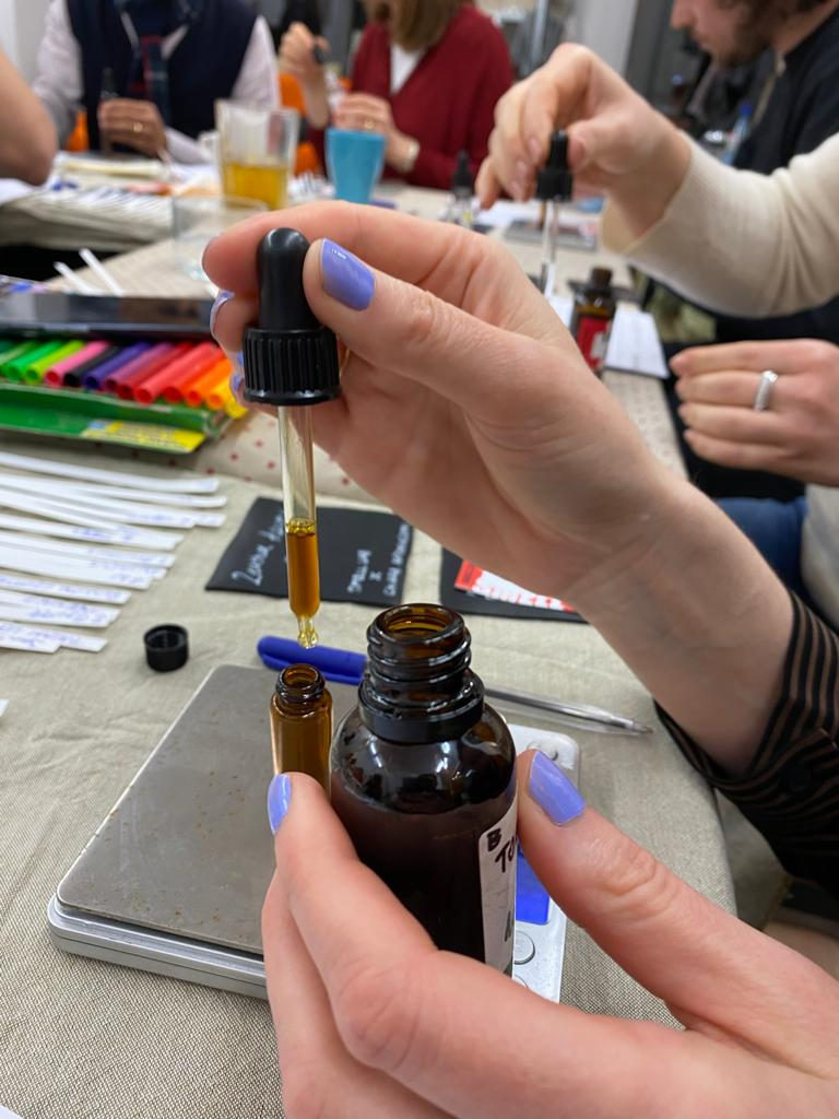 Smell Lab — Perfume making
